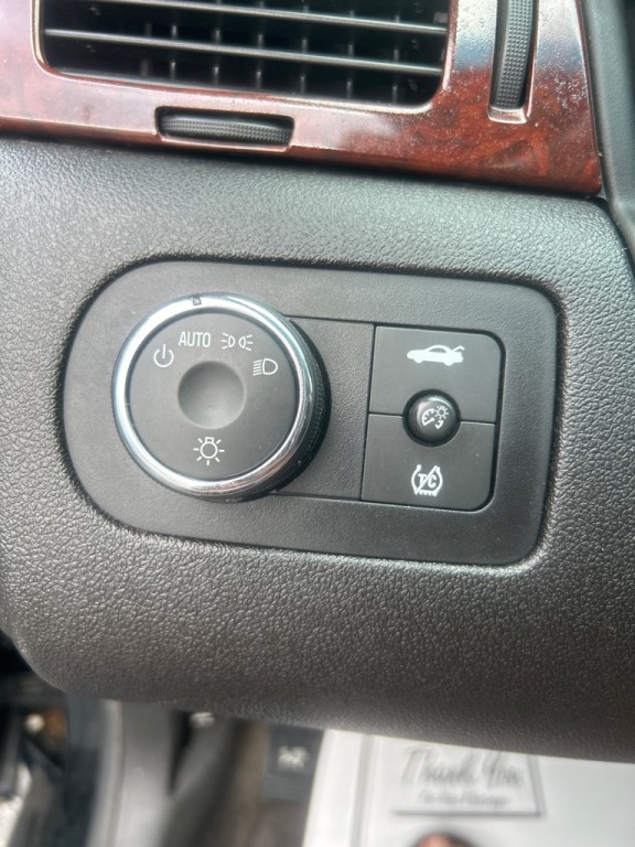 2010 Chevrolet Impala Image 12