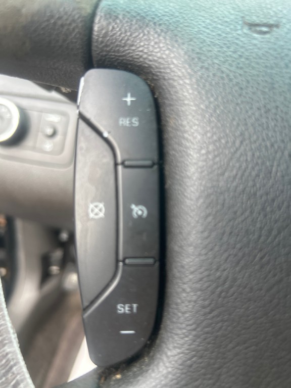 2010 Chevrolet Impala Image 13