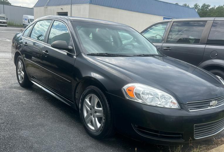 2010 Chevrolet Impala Image 2