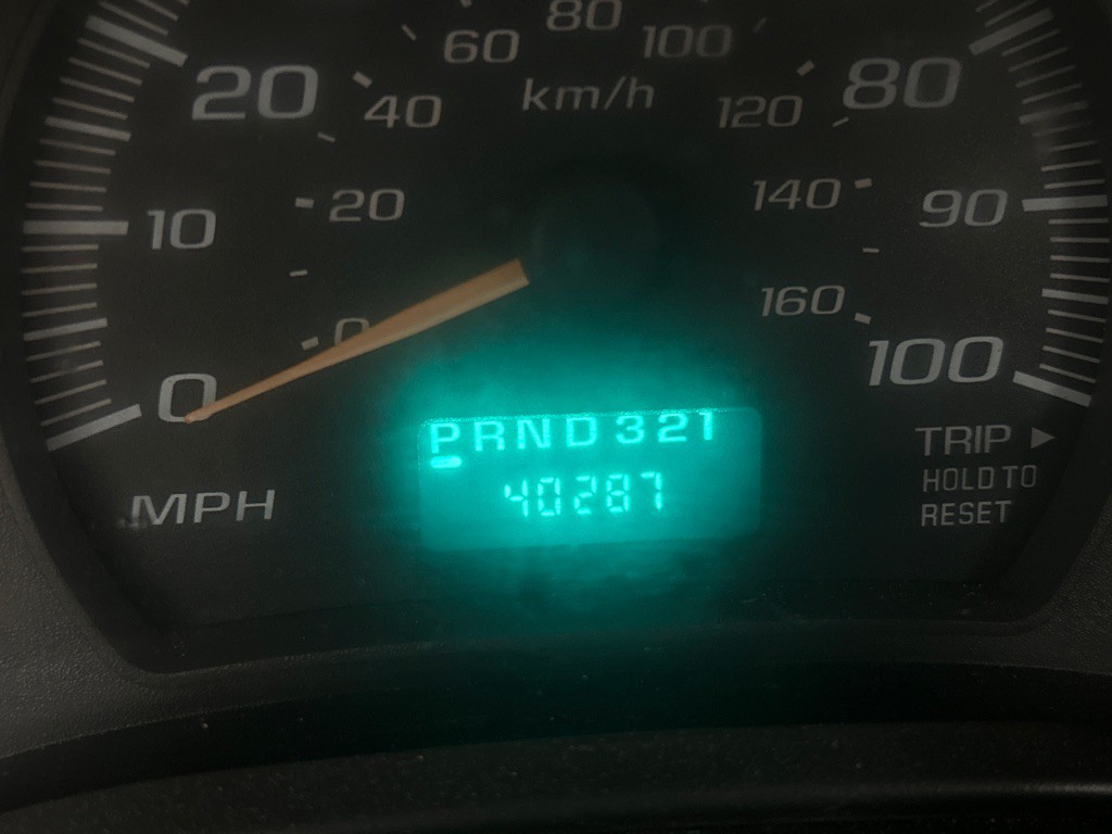 2003 Chevrolet Express Image 5