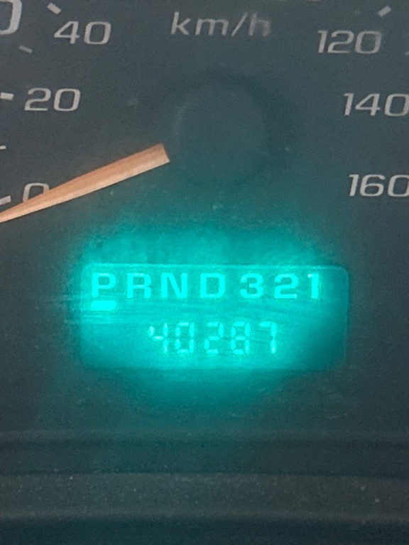 2003 Chevrolet Express Image 6