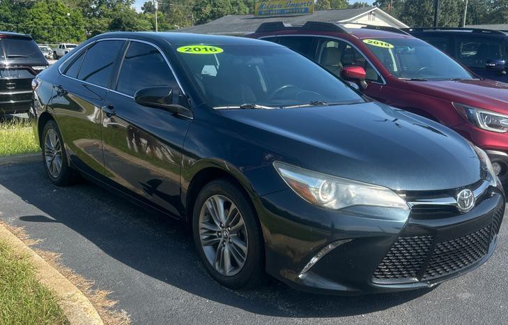2016 Toyota Camry Image 3