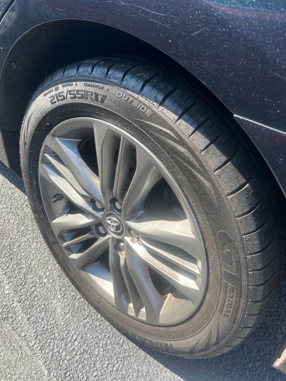 2016 Toyota Camry Image 6