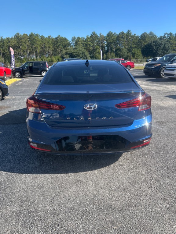 2020 Hyundai Elantra Image 4