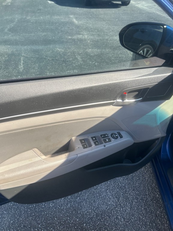 2020 Hyundai Elantra Image 7