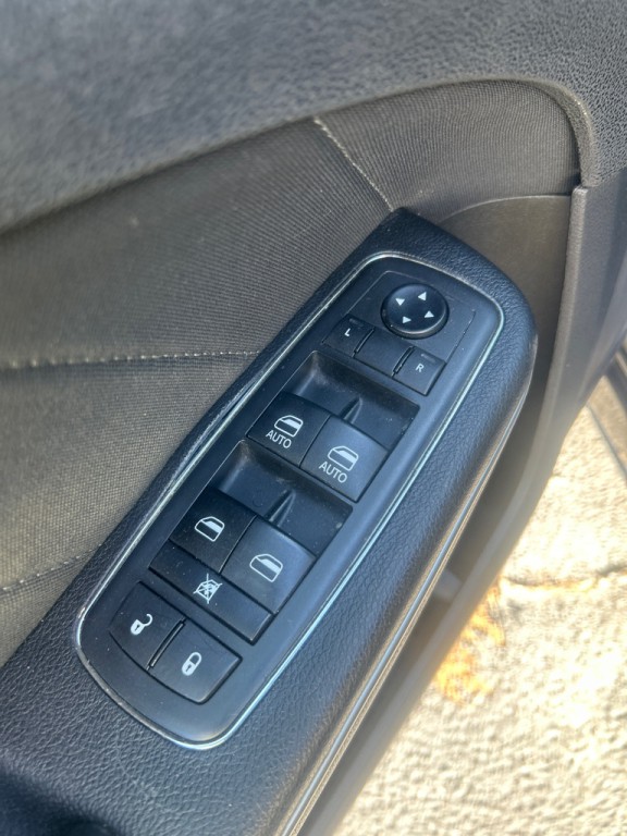 2019 Dodge Charger Image 9