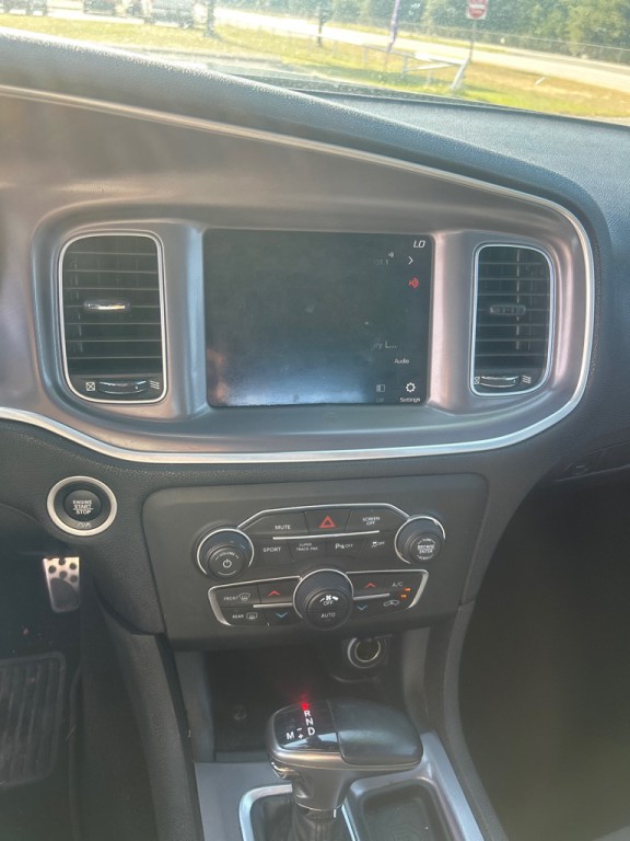 2019 Dodge Charger Image 10