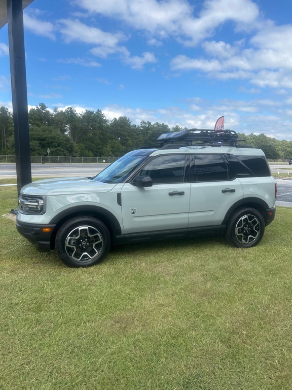 2021 Ford Bronco Image 1
