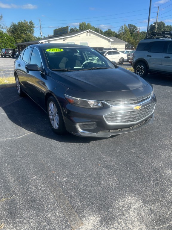 2018 Chevrolet Malibu Image 2