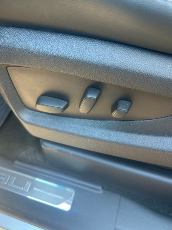 2016 GMC Yukon Image 9