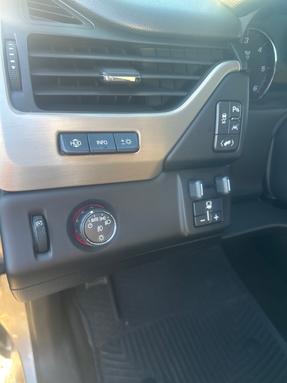 2016 GMC Yukon Image 10