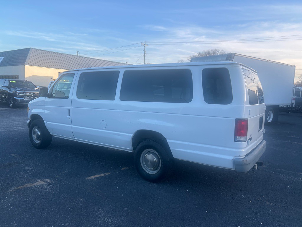 1999 Ford Econoline Image 3