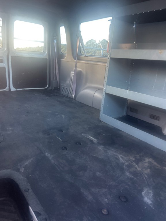 1999 Ford Econoline Image 8