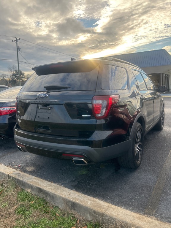 2016 Ford Explorer Image 5