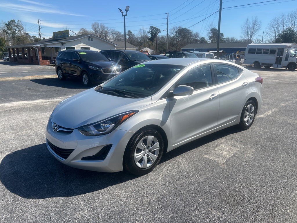 2016 Hyundai Elantra Image 1
