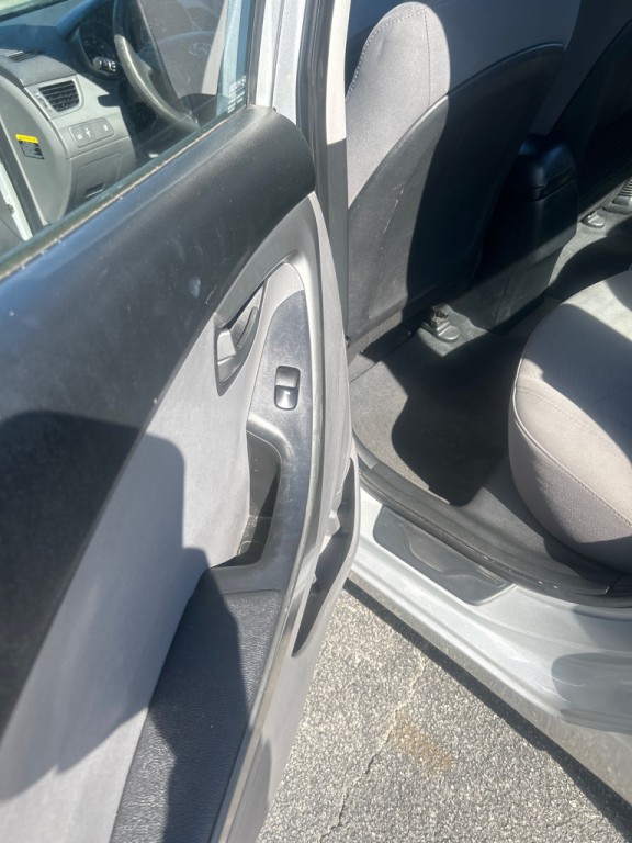 2016 Hyundai Elantra Image 9