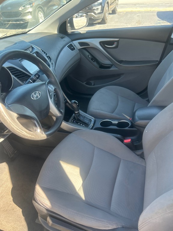 2016 Hyundai Elantra Image 11