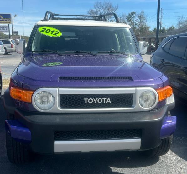 2012 Toyota FJ Cruiser Image 2