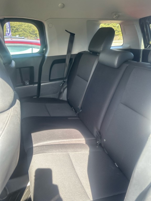 2012 Toyota FJ Cruiser Image 11