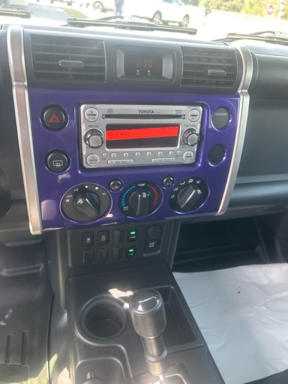 2012 Toyota FJ Cruiser Image 13