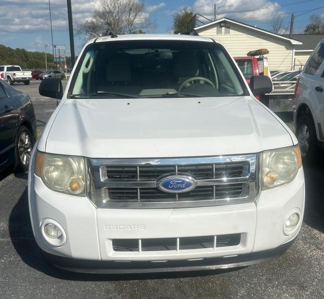 2011 Ford Escape Image 2