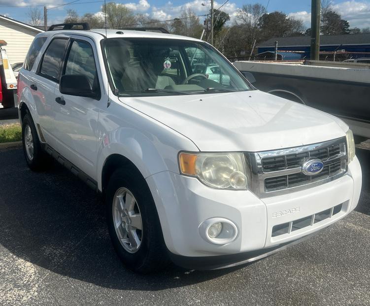 2011 Ford Escape Image 2