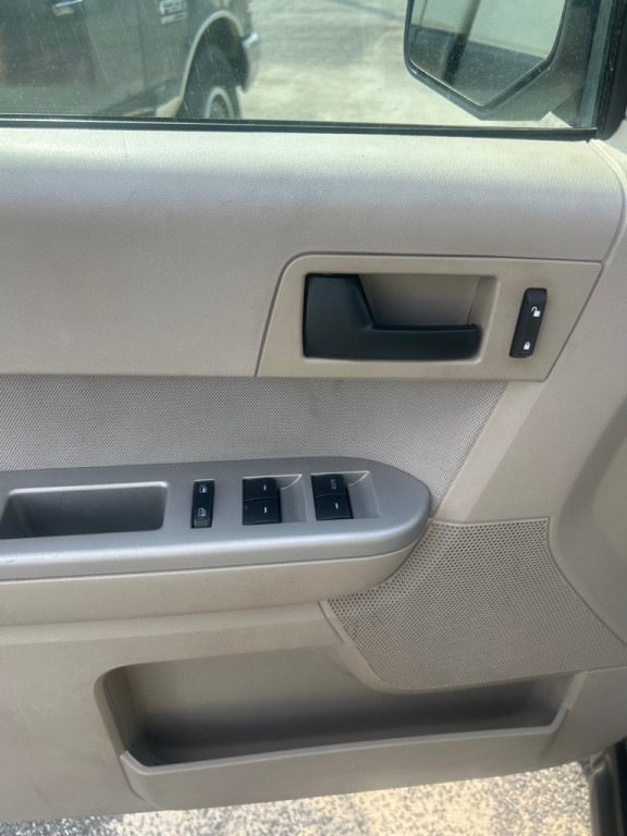 2011 Ford Escape Image 8