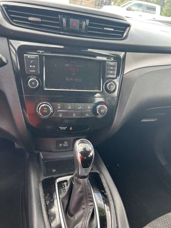 2022 Nissan Rogue Image 11
