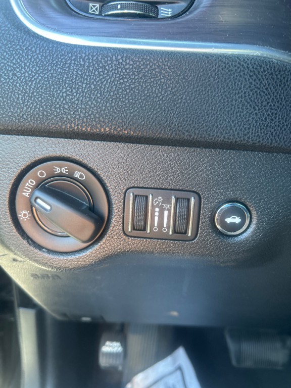 2018 Dodge Charger Image 11