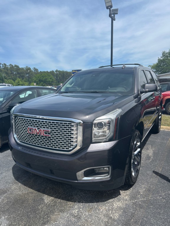 2017 GMC Yukon Image 2