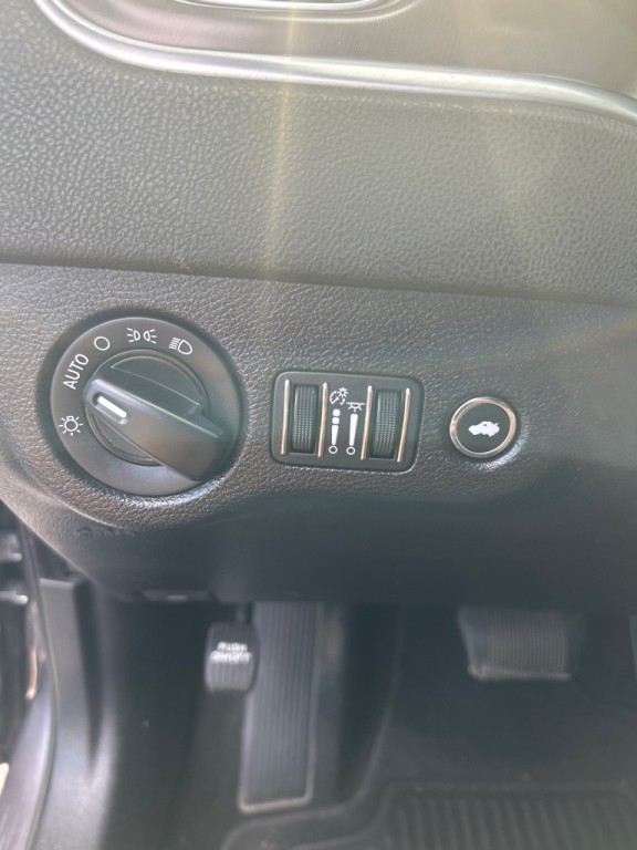 2020 Dodge Charger Image 11