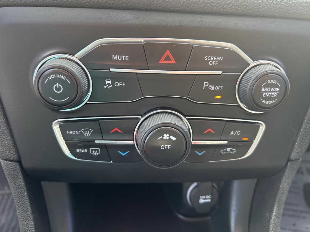 2020 Dodge Charger Image 12