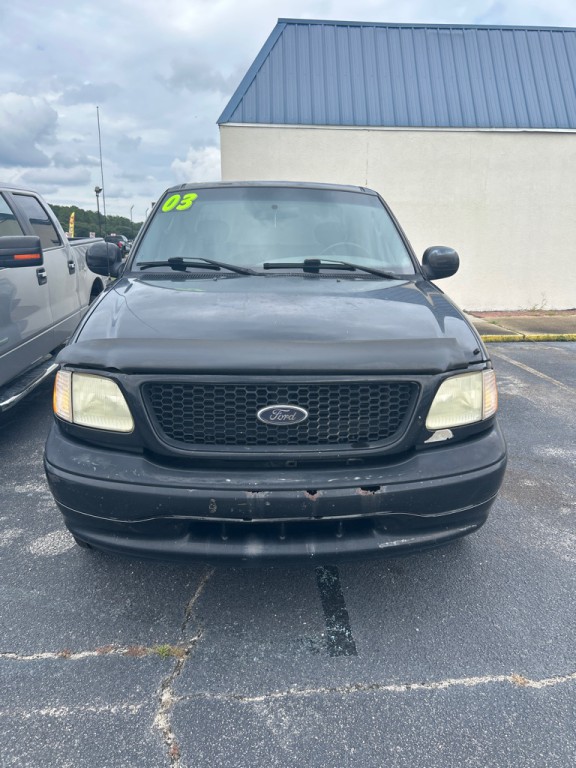 2003 Ford F-150 Image 2