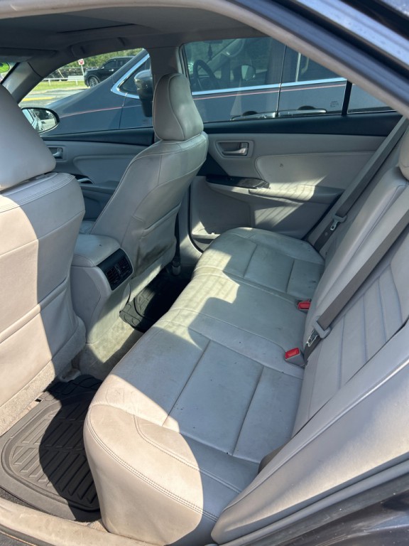 2016 Toyota Camry Image 6