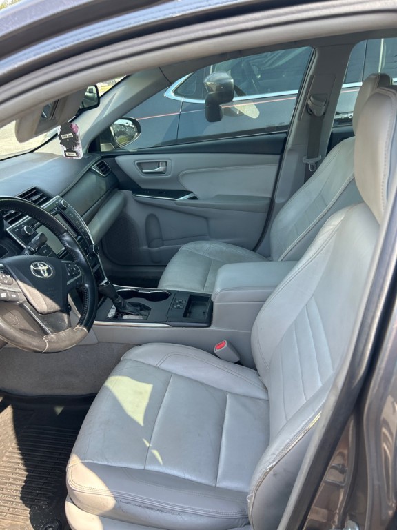 2016 Toyota Camry Image 7