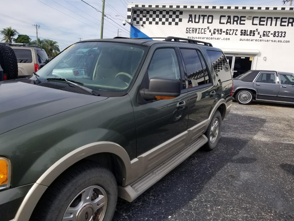 2005 Ford Expedition Image 3