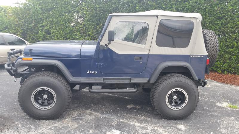 1991 Jeep Wrangler Image 2