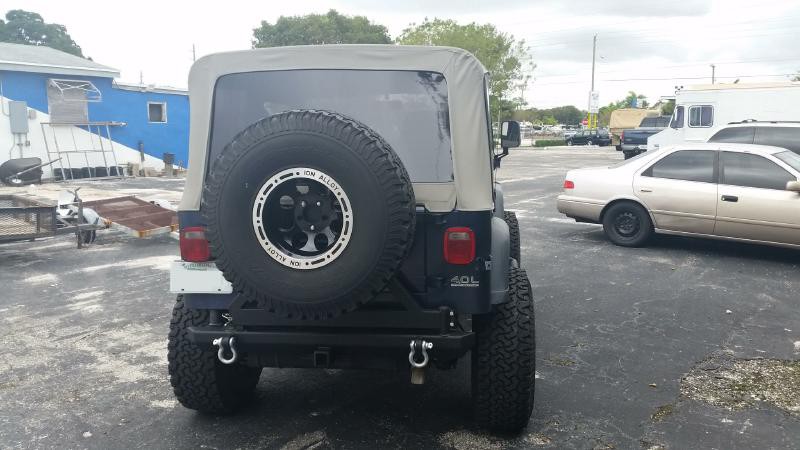 1991 Jeep Wrangler Image 3