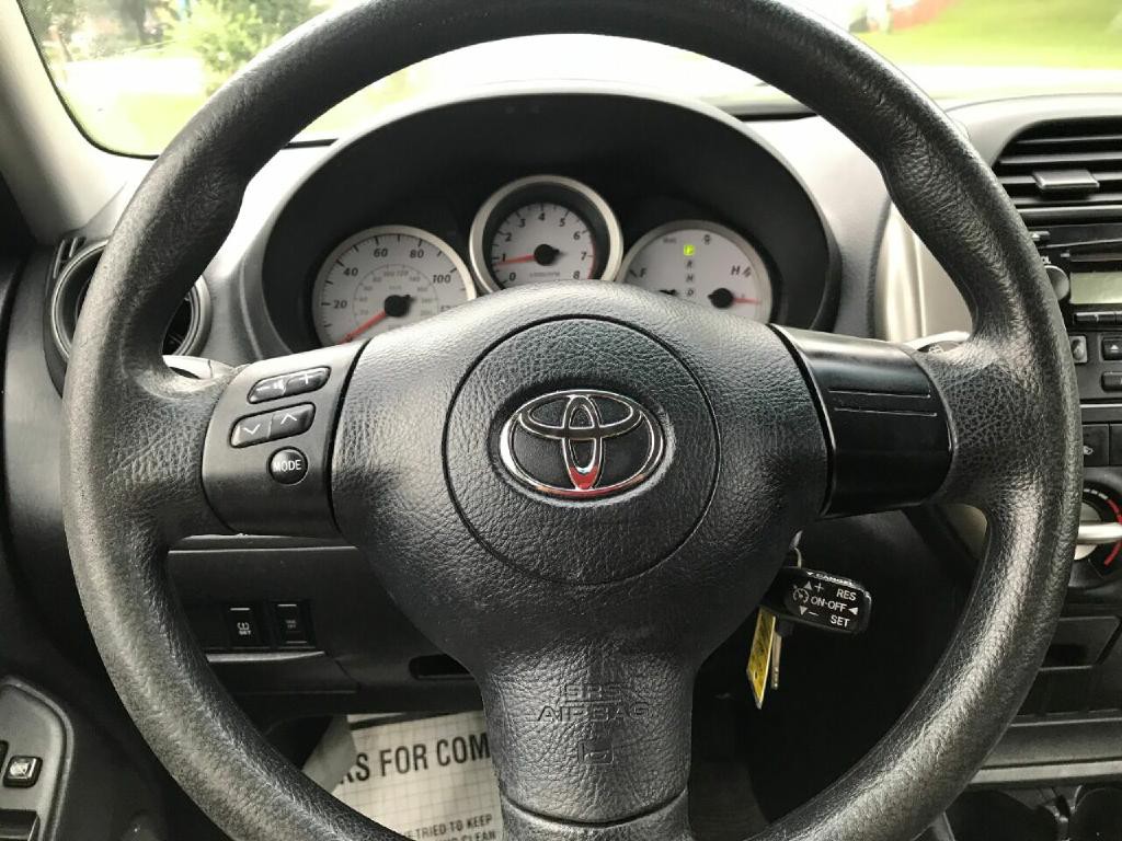 2004 Toyota Rav4 Image 11