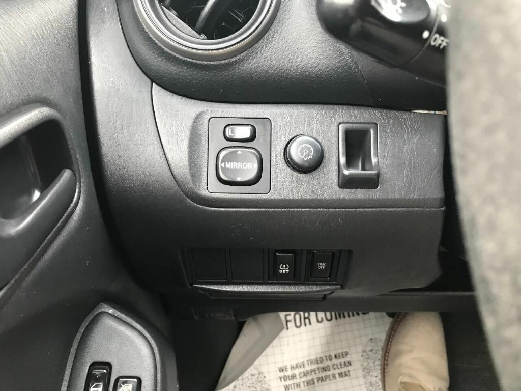 2004 Toyota Rav4 Image 13