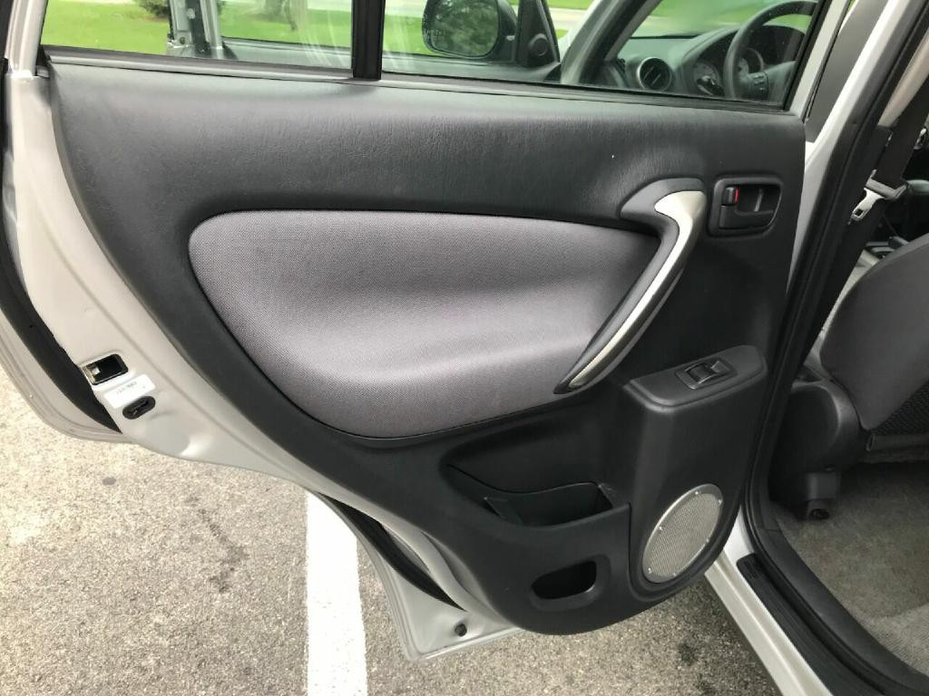 2004 Toyota Rav4 Image 19
