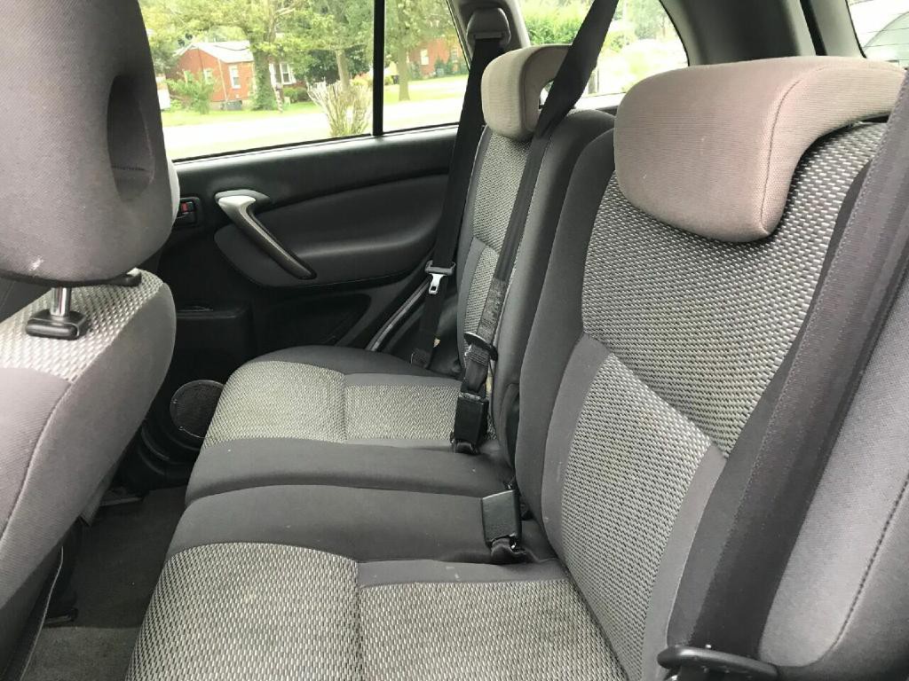 2004 Toyota Rav4 Image 21