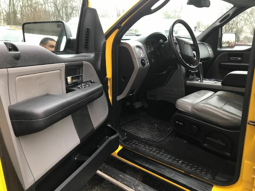 2004 Ford F-150 Image 9