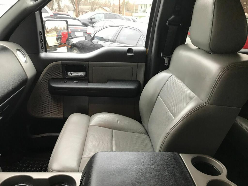 2004 Ford F-150 Image 13