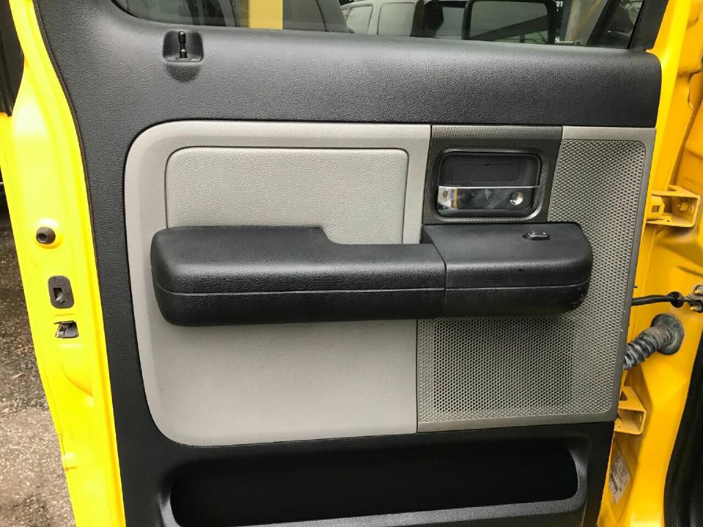 2004 Ford F-150 Image 26