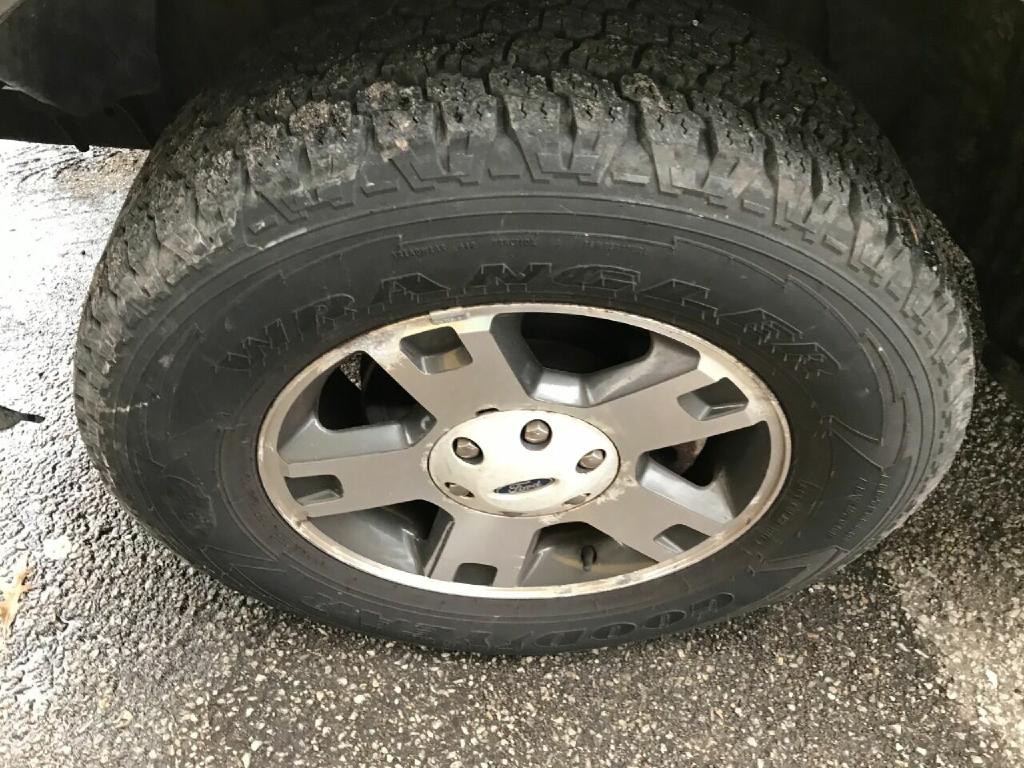 2004 Ford F-150 Image 36
