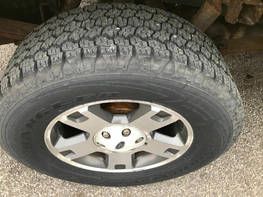 2004 Ford F-150 Image 38