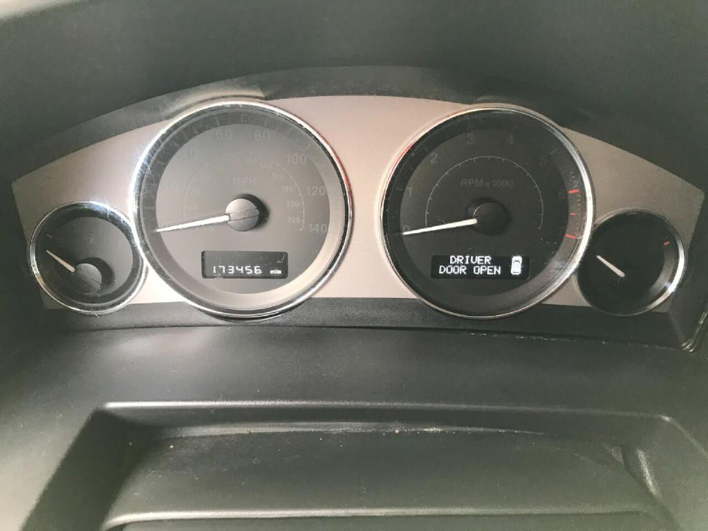 2008 Jeep Commander Image 18