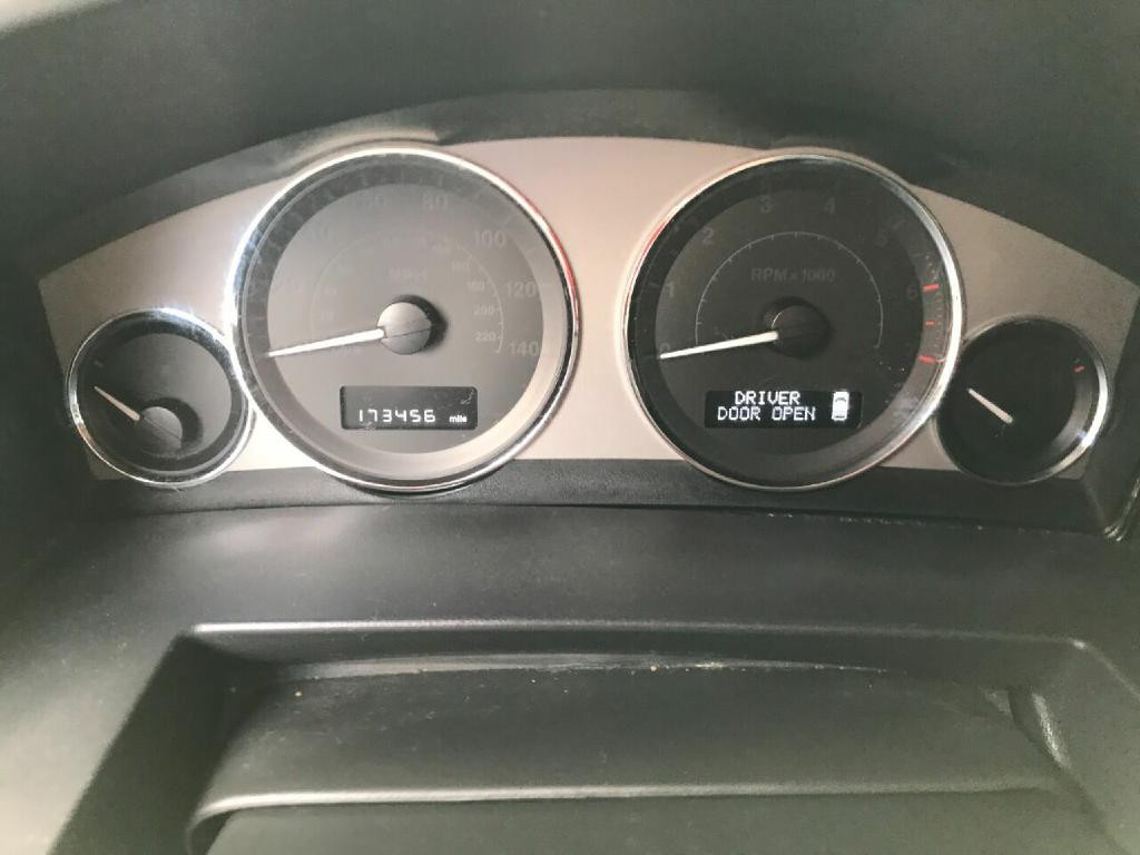 2008 Jeep Commander Image 19