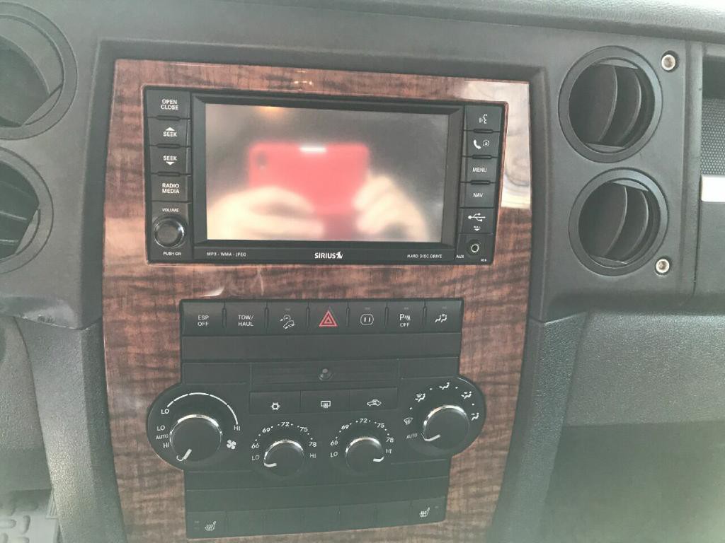 2008 Jeep Commander Image 21